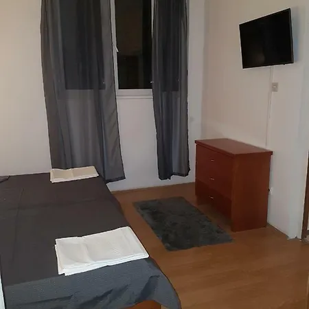Aracic Apartman *