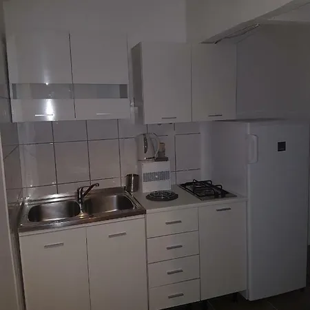 Aracic Apartament *